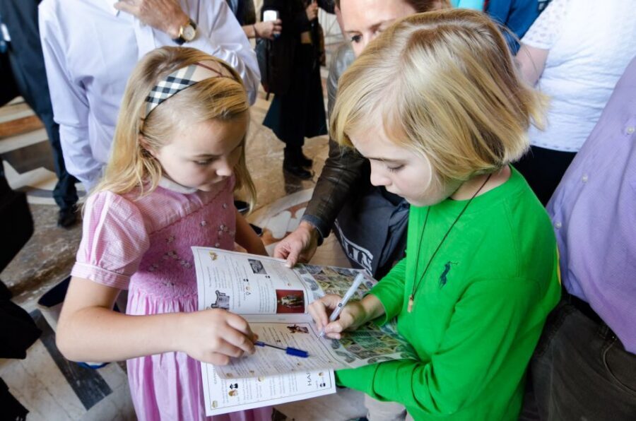Rome: 2.5-Hour Family Vatican Highlight Scavenger Hunt - Why this family Vatican scavenger hunt works