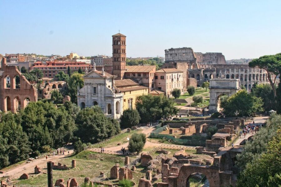 Rome: Best of Colosseum and Roman Forum Guided Tour - Small-group size and headsets: why this tour feels easier than big crowds