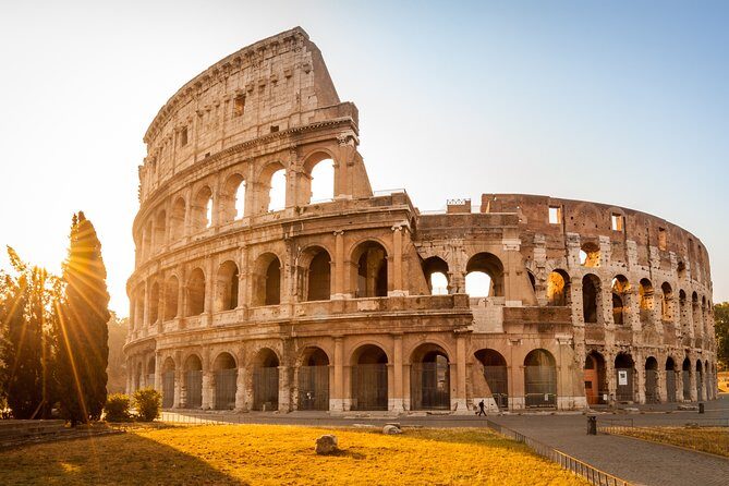 Rome: Colosseum Access with Official AI App & Arena Option - Quick hits: Circus Maximus and Via dei Fori Imperiali