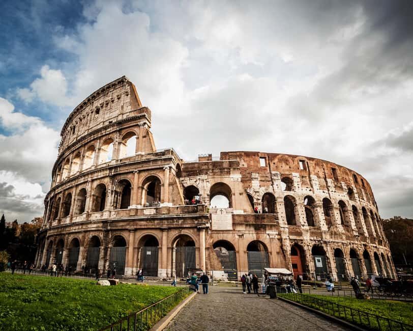 Rome: Colosseum Arena Floor, Roman Forum & Palatine Tour - What the Guide Teaches You on the Arena Floor