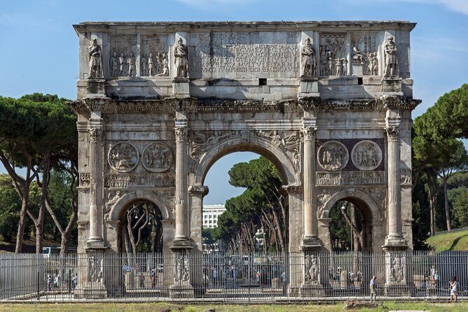 Rome: Colosseum Arena, Roman Forum and Palatine Hill Guided Tour - Headsets, group size, and why the guide can make or break it