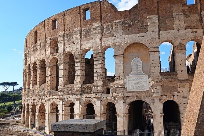 Rome: Colosseum Entry with Forum & Palatine - Palatine Hill: the “first nucleus” above the city