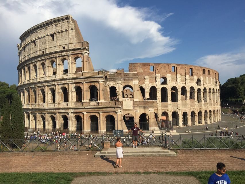 Rome: Colosseum Express Guided Tour with Arena Access Option - Shared vs private: how to choose the right group size