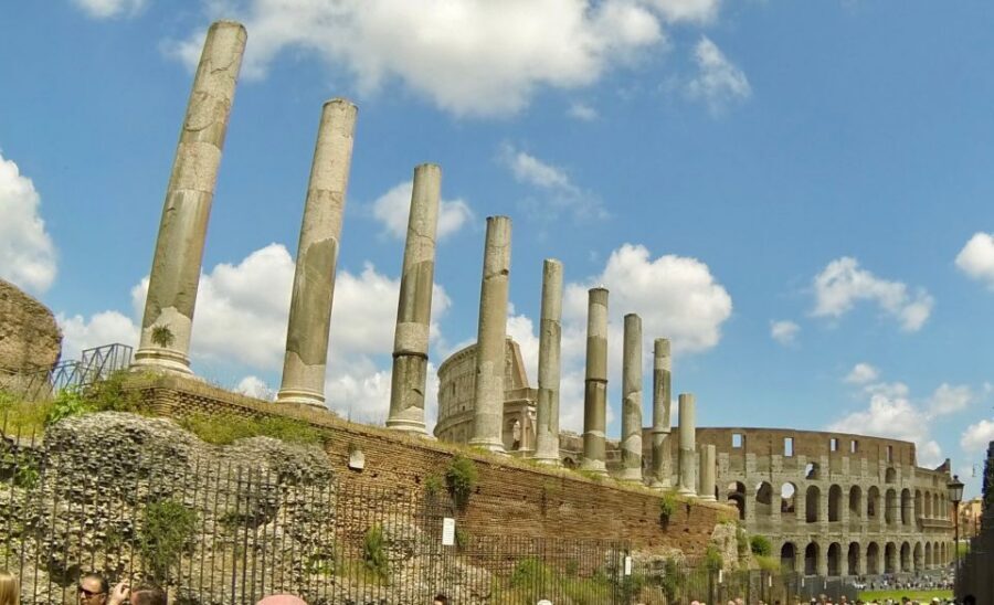 Rome: Colosseum, Roman Forum, and Palatine Hill Tour - Entering the Colosseum with Reserved Time Access