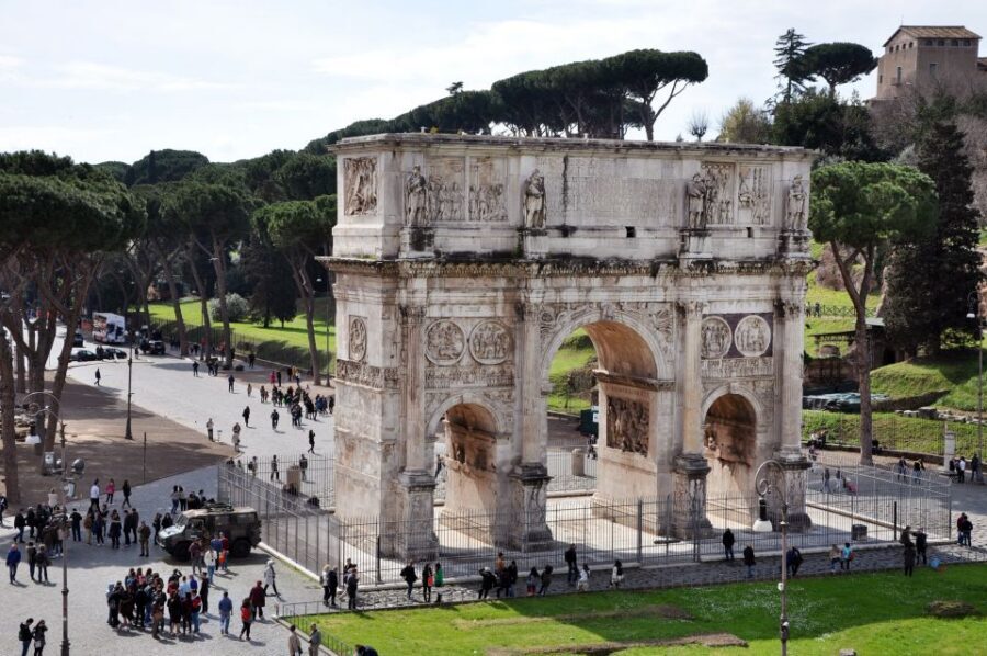Rome: Colosseum, Roman Forum & Palatine Hill Tour - Skip-the-line: what you gain at the Colosseum entrance