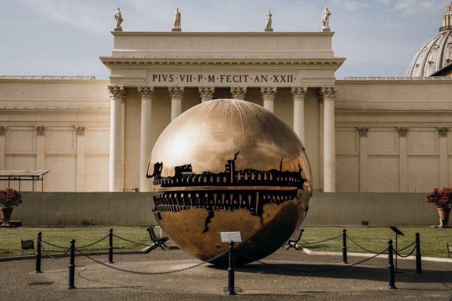 Rome: Early-Morning Vatican Museums and Sistine Chapel Tour - Sistine Chapel before the crowds: how the tour helps you look up