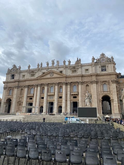 Rome: Escorted Entrance to the Vatican Museum - Carriage Pavilion and the Raphael Rooms: Vatican art beyond the obvious
