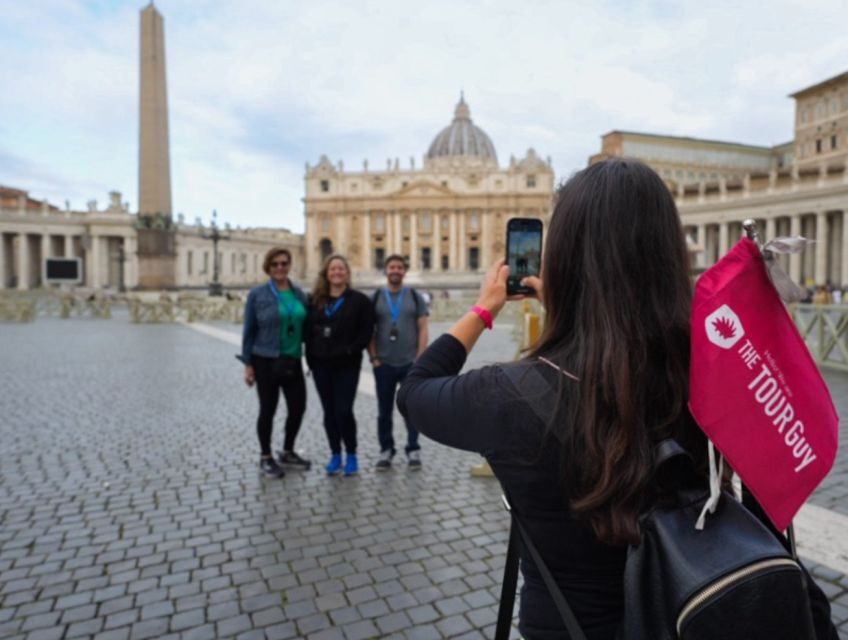 Rome: Full-Day Colosseum, Vatican Museums & City Center Tour - Trevi Fountain: quick look, then real break time