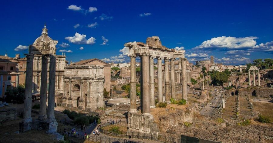 Rome: Guided Colosseum Arena & Forum Experience - Meeting Up Near Piazza Venezia (and actually finding your guide)