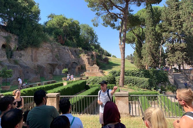 Rome: Guided Group Tour of Colosseum, Palatine Hill & Roman Forum - First Stop: Colosseum sights with reserved ticket value (not Arena access)