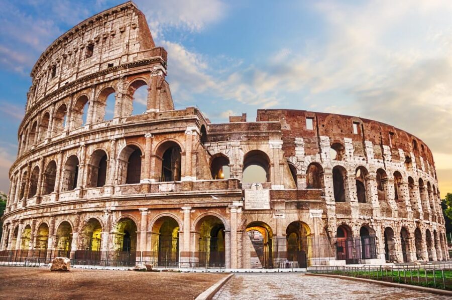 Rome: Hop-on Hop-off Bus Tour and Colosseum Experience - Service reality: what to expect from the staff and bus experience