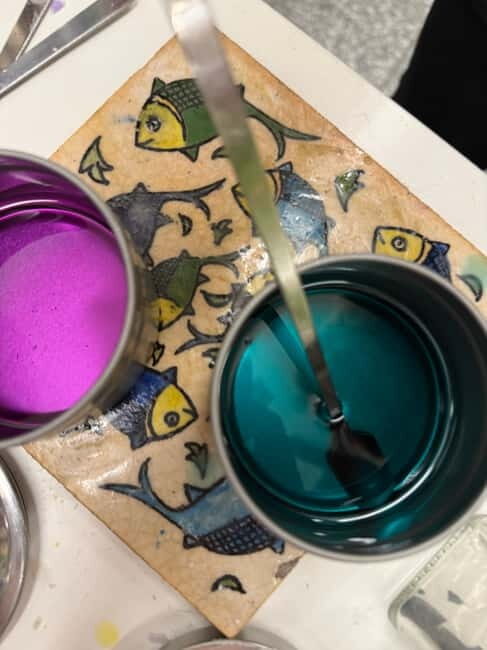 Rome: Make Your Own Candle Near the Colosseum - The Pouring Moment: What Happens in the First 30 Minutes