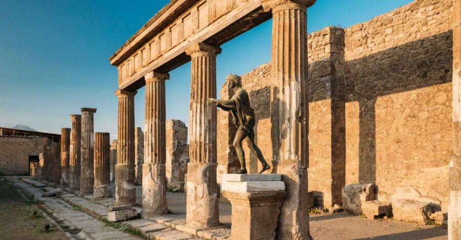 Rome: Pompeii and Naples Day Trip with Pompeii Entry Ticket - Key things to know before you go