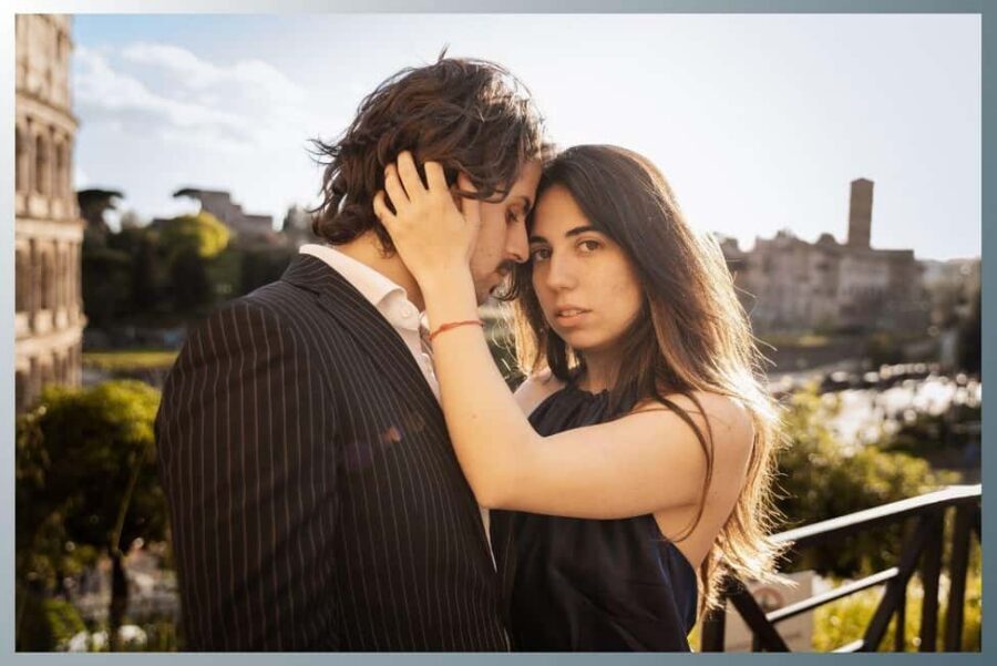 Rome: Romantic Couple Photoshoot Experience at the Colosseum - Romance in front of Rome’s big landmarks: what this photoshoot is really like