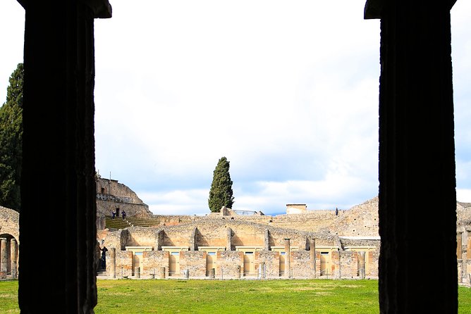 Rome to Pompeii & Herculaneum Trip with Hotel Pickup & Skip-the-line Tickets - Comfort on the road: minivan rides, one-day rhythm, and real limits