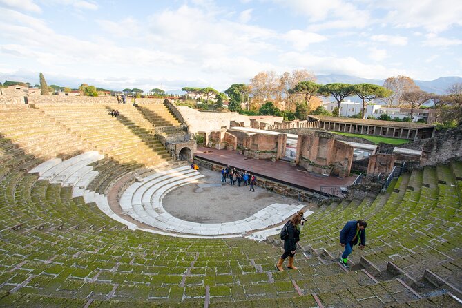 Rome to Pompeii, Sorrento & Capri: 2-Day South Italy Tour - Hotel reality check in Sorrento: 4-star promises and seasonal shifts