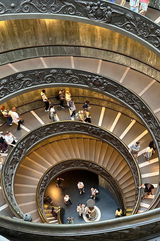 Rome: Vatican Museums and St. Peter's Basilica Tour - St. Peter’s Basilica with a special entrance: when you get the full payoff