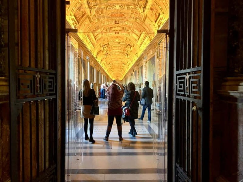 Rome: Vatican Museums, Sistine Chapel + Basilica Option - Meeting at Via Tunisi: simple, but arrive ready