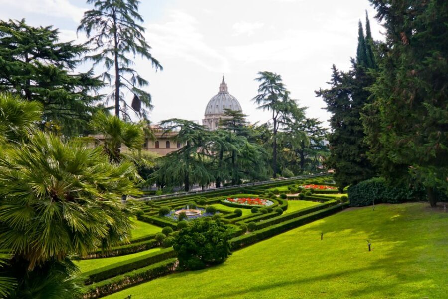 Rome: Vatican Museums, Sistine Chapel Guided Tour - The real win: fast-track entry plus a human guide