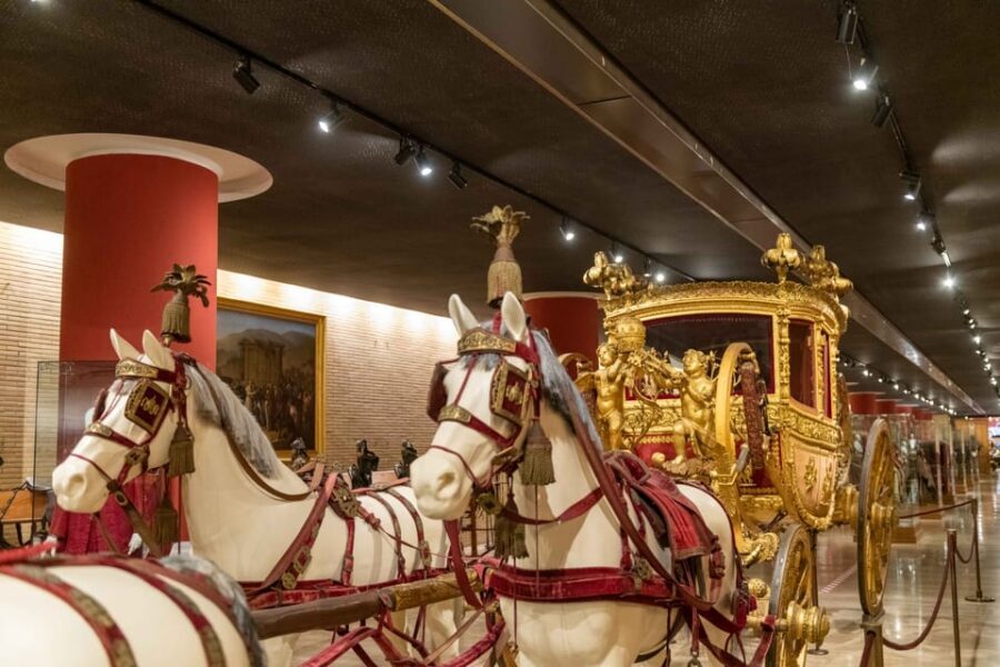 Rome: Vatican Museums & Sistine Chapel Ticket with Host - Raphael’s Rooms, Gallery of Maps, and Gallery of Tapestries