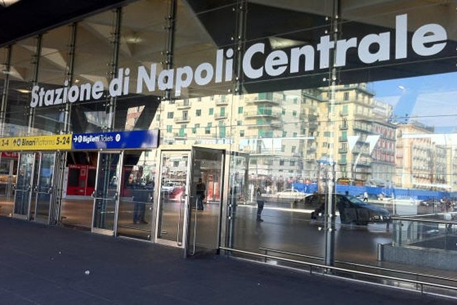 Round-Trip Shuttle Transfer from Naples to Pompeii - The 40-Minute Ride: Comfortable Transport, Realistic Timing