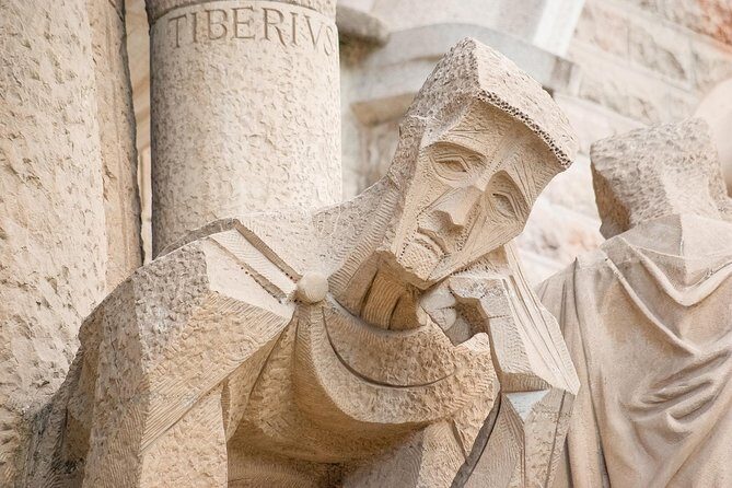 Sagrada Familia Evening Private Tour with Expert Guide - The 1.5-hour route at Sagrada Familia (what you’ll actually do)
