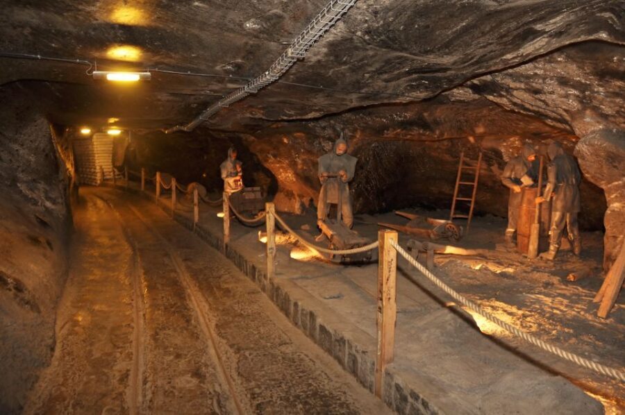 Salt Mine Wieliczka & Lunch & Schindler’s Factory Tour - Timing: how to fit this into your Krakow days