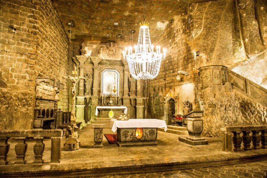 Schindler's Factory + Ghetto in Krakow and Wieliczka Tour - The Drive to Wieliczka: Changing From WWII to 700-Year-Old Salt