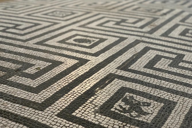 Secret Herculaneum: The Hidden Treasure of Ancient Roman Civilization - Entering Parco Acheologico di Ercolano: streets, houses, baths