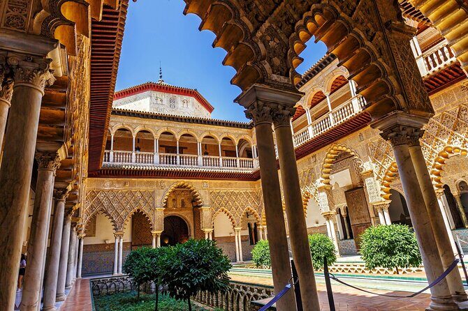 Sevilla: Guided tour to the Alcazar + Cathedral and Giralda - Guides matter: Maria, Rosa, Elena, Esther, and others