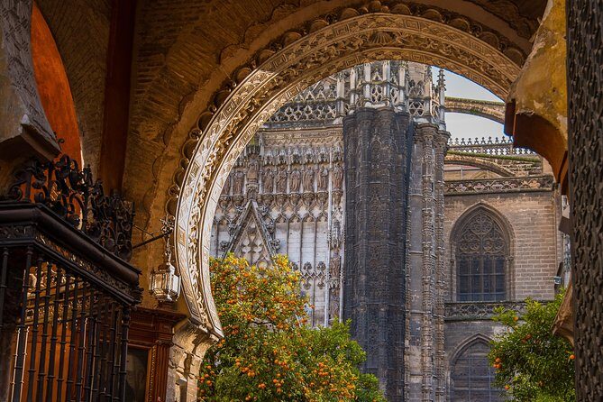 Seville Alcazar, Cathedral and Giralda Skip-The-Line Guided Tour - The Guadalquivir River Stroll: Where the Walking Gets Easier