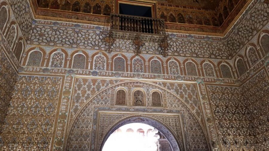 Seville: Alcázar, Cathedral & Giralda Fast Track Guided Tour - Giralda bell tower climb: the finishing move