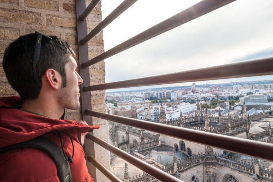 Seville: Cathedral Guided Tour with Optional Alcázar - La Giralda Bell Tower Climb: Fast Steps, Real Views