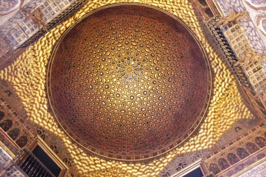 Seville: Royal Alcazar, Cathedral and Giralda Tower Tour - Giralda Tower: 20 Minutes of Breathing Space Above the City