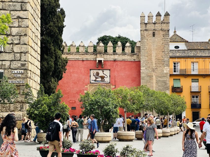 Seville: Royal Alcazar Guided Tour - Courtyards and palace history: how the guide connects cultures