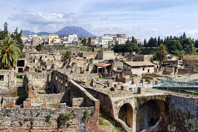 Shore tour of Pompeii, Vesuvius and Herculaneum. - Pompeii’s Two Hours: Getting Value From a Huge Site