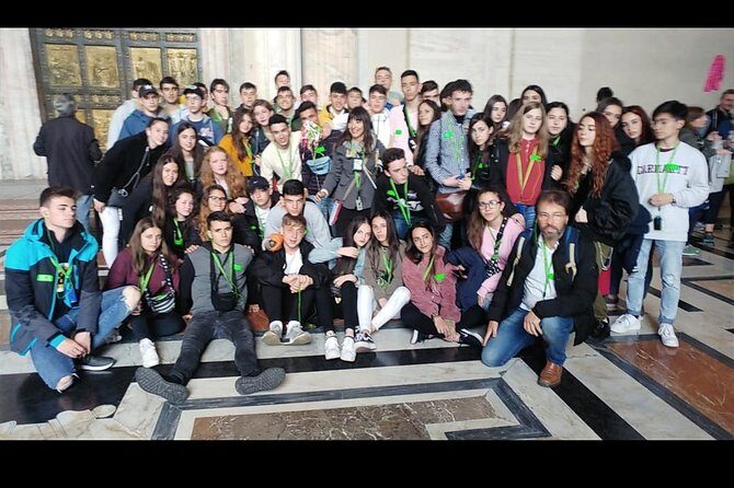 Sistine Chapel and Vatican Museum Guided Tour - Meeting point and where the tour ends: plan your whole day around that
