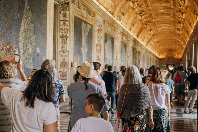 Sistine Chapel and Vatican Tour - Where you meet: Via del Mascherino to Vatican entry