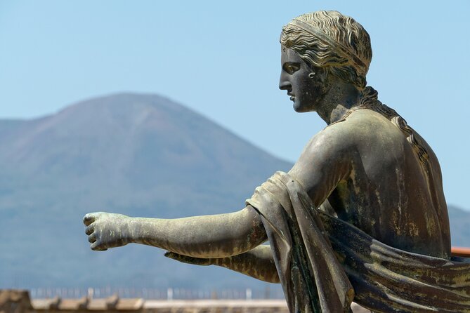 Skip the Line: Pompeii Express Small Group Guided Tour - The restored domus: wall frescoes, mosaics, and real-life luxury