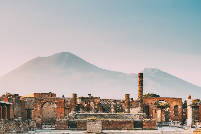 Skip the Line: Pompeii Express Small Group Guided Tour - On the coach ride: Roman life before Vesuvius