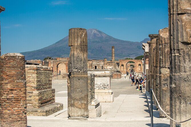 Skip the Line Pompeii Guided Tour from Sorrento - Macellum: Pompeii’s food market and imperial-cult hints