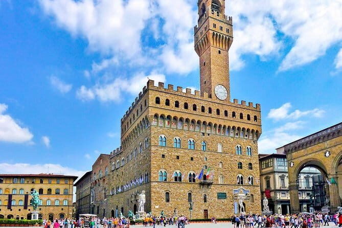 Skip the line: Uffizi small group and walking tour of Florence - Meet at Piazza della Repubblica: the easy start point