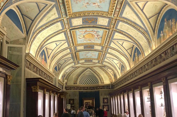 Skip the Line Vatican Guided Tour with Sistine Chapel and St. Peter's Basilica - Meeting Via Germanico: what you get before the art