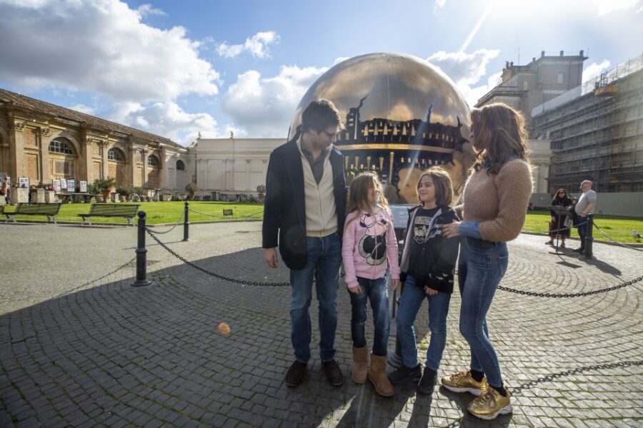 Skip-the-Ticket-Line Kids Fun Sistine Chapel & Vatican Tour - Entering the Vatican Museums the family-friendly way