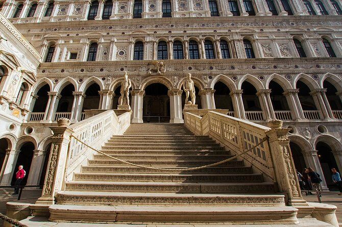 St Mark's Basilica & Doge's Palace with Secret Passages Access - Should you book this secret-itineraries tour?