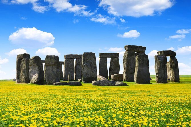Stonehenge Half Day Tour with Entry and Extra Time - On-site logistics: shopping and lunch can steal your buffer