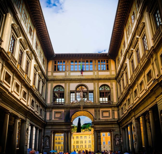 The Uffizi Gallery Florence Small group Guided tour - Inside the Uffizi: Medici power, Vasari corridors, and how the art is framed