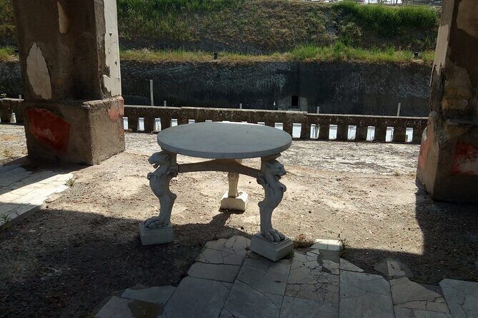 Transfer From Naples area to Sorrento with 2hr stop in Pompeii - Naples to Sorrento, with Pompeii built in: the big idea