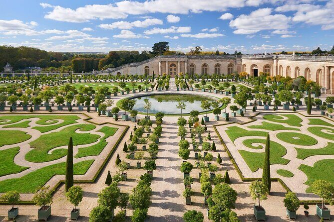 Transfers between Paris and Paris Airports/Disneyland/Versailles - Disneyland Paris transfer: easy arrival, no transport stress during a full day