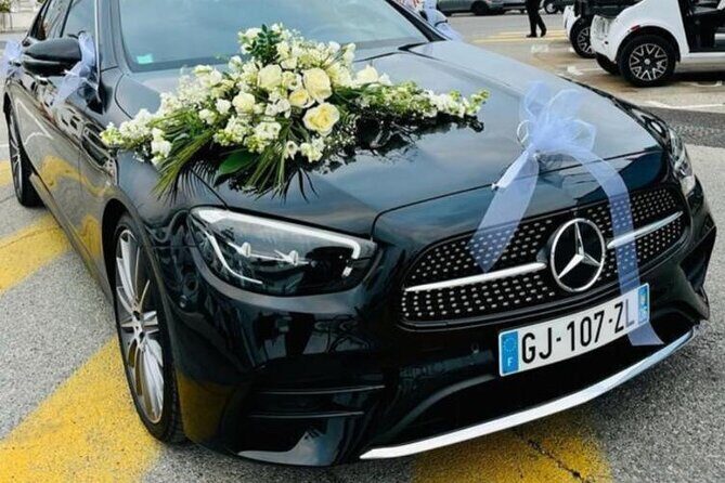 Transfers between Paris and Paris Airports/Disneyland/Versailles - Mercedes-Benz comfort, plus the little perks that add up